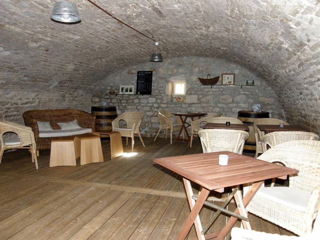 Hotel l'Orée Des Vignes Gilly-lès-Cîteaux Exterior foto